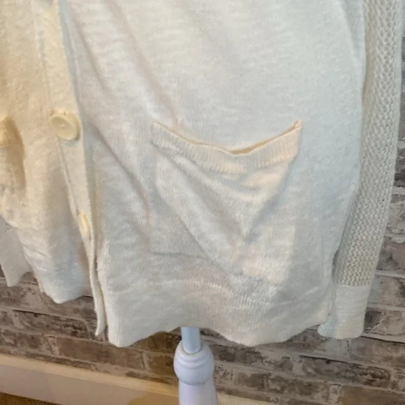 Lucky Brand ivory cardigan. Size L. Lightweight button down with pockets. - Picture 6 of 16